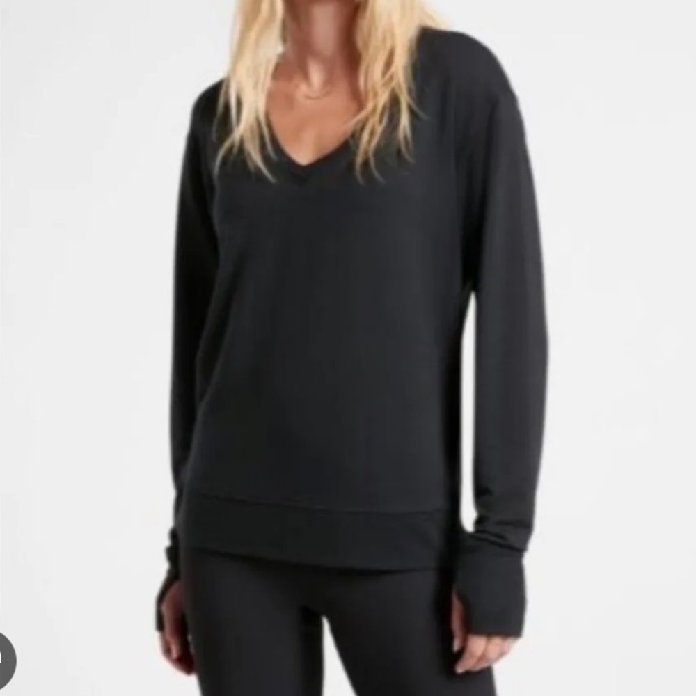 Athleta Sunrise V-Neck Sweatshirt Black size M (tall)